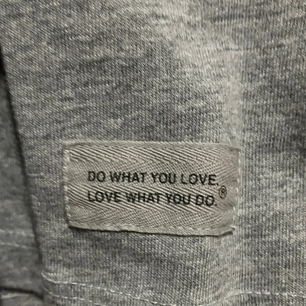 Life Is Good Women’s Gray 'Shine On' Long Sleeve Tee - Picture 4 of 4